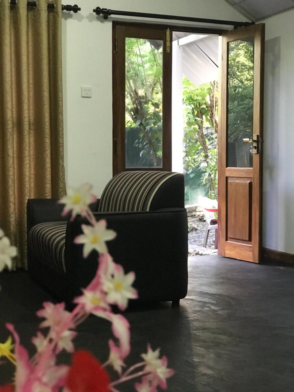 Falcons Nest Hotel อุดาวาลาเว ภายนอก รูปภาพ